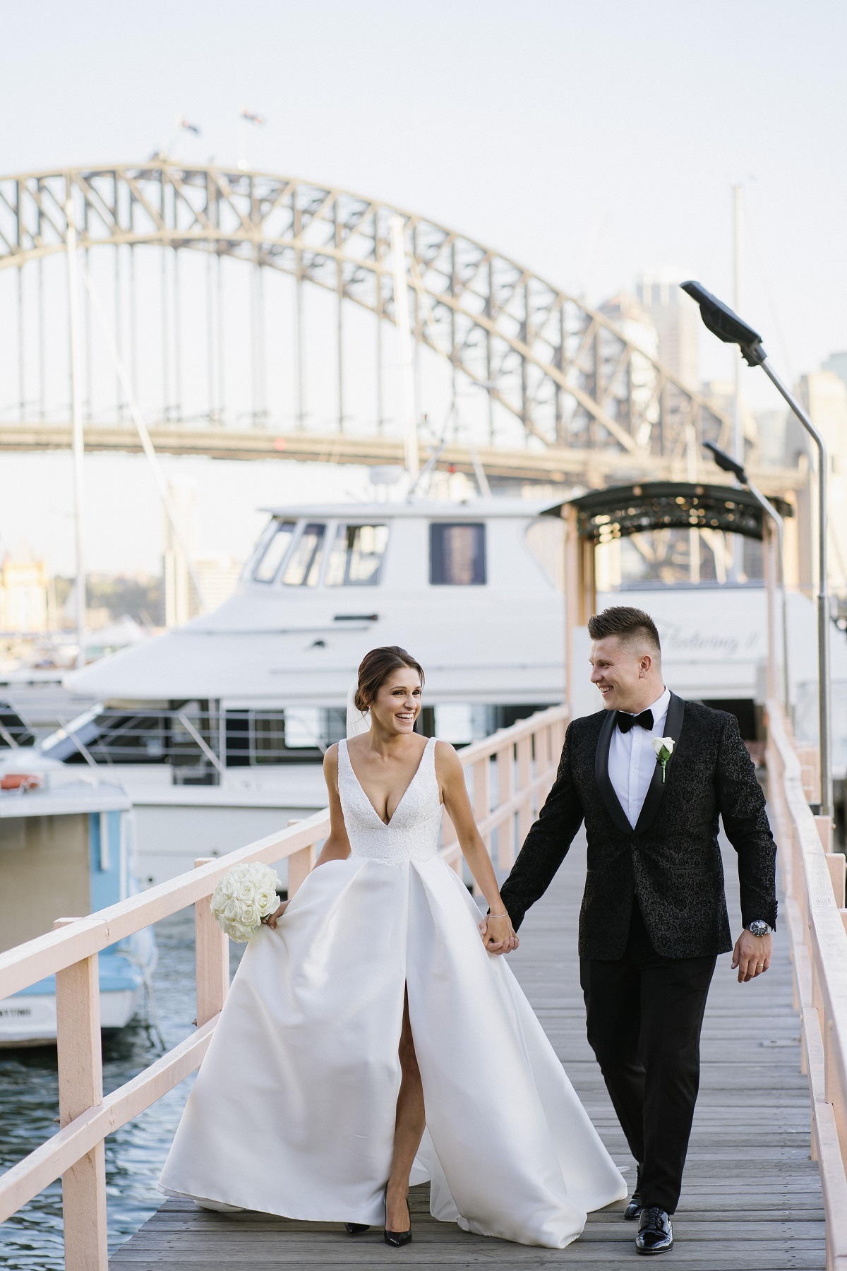 wedding-couple-sydney-harbour-bridge